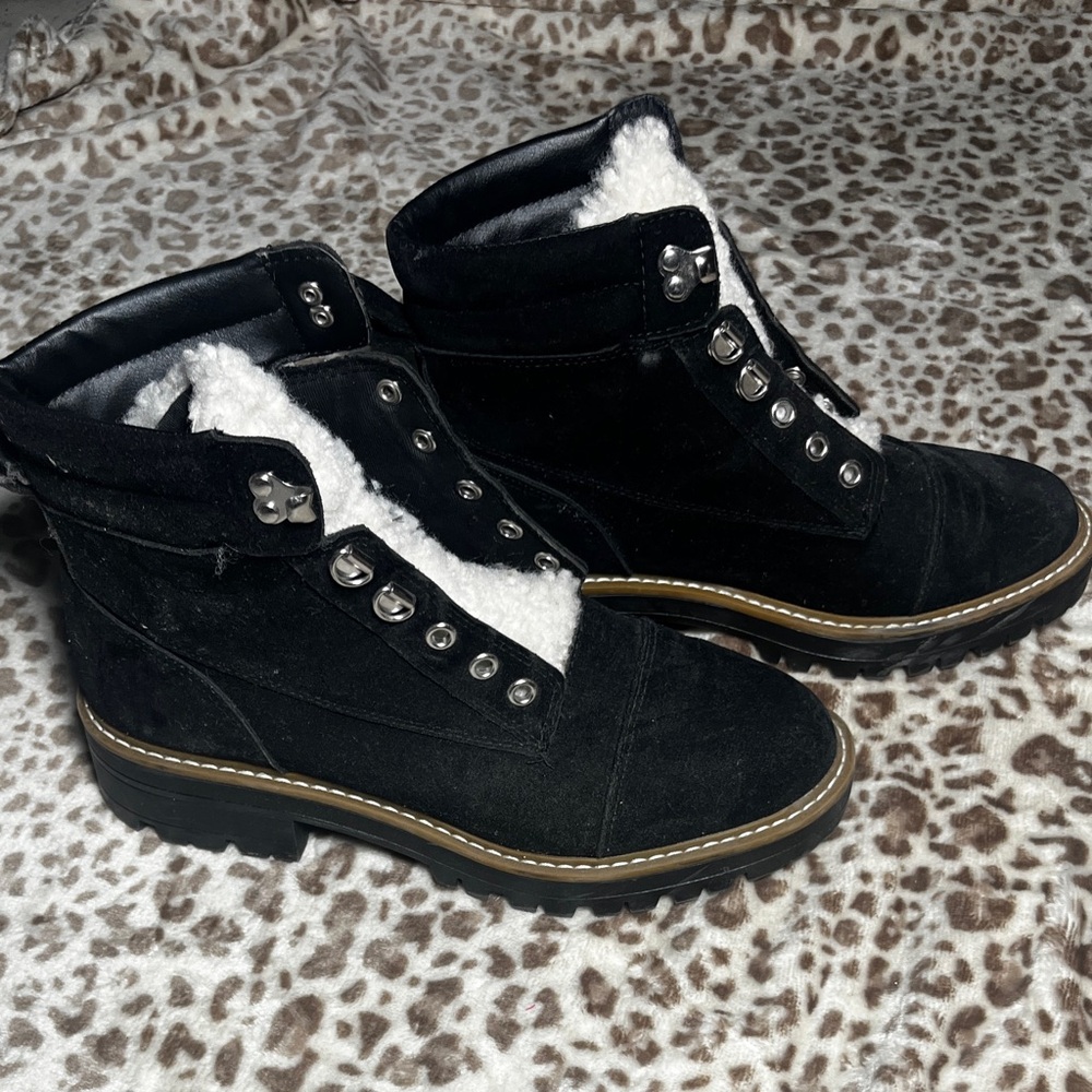 Women's Black Winter Boots